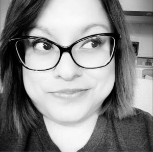 Meet your Posher, Kara